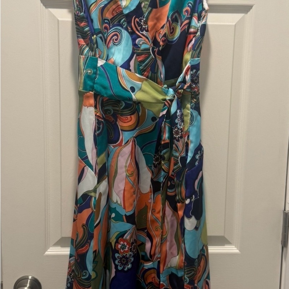 Versatile Multi-Color Printed Wrap Dress